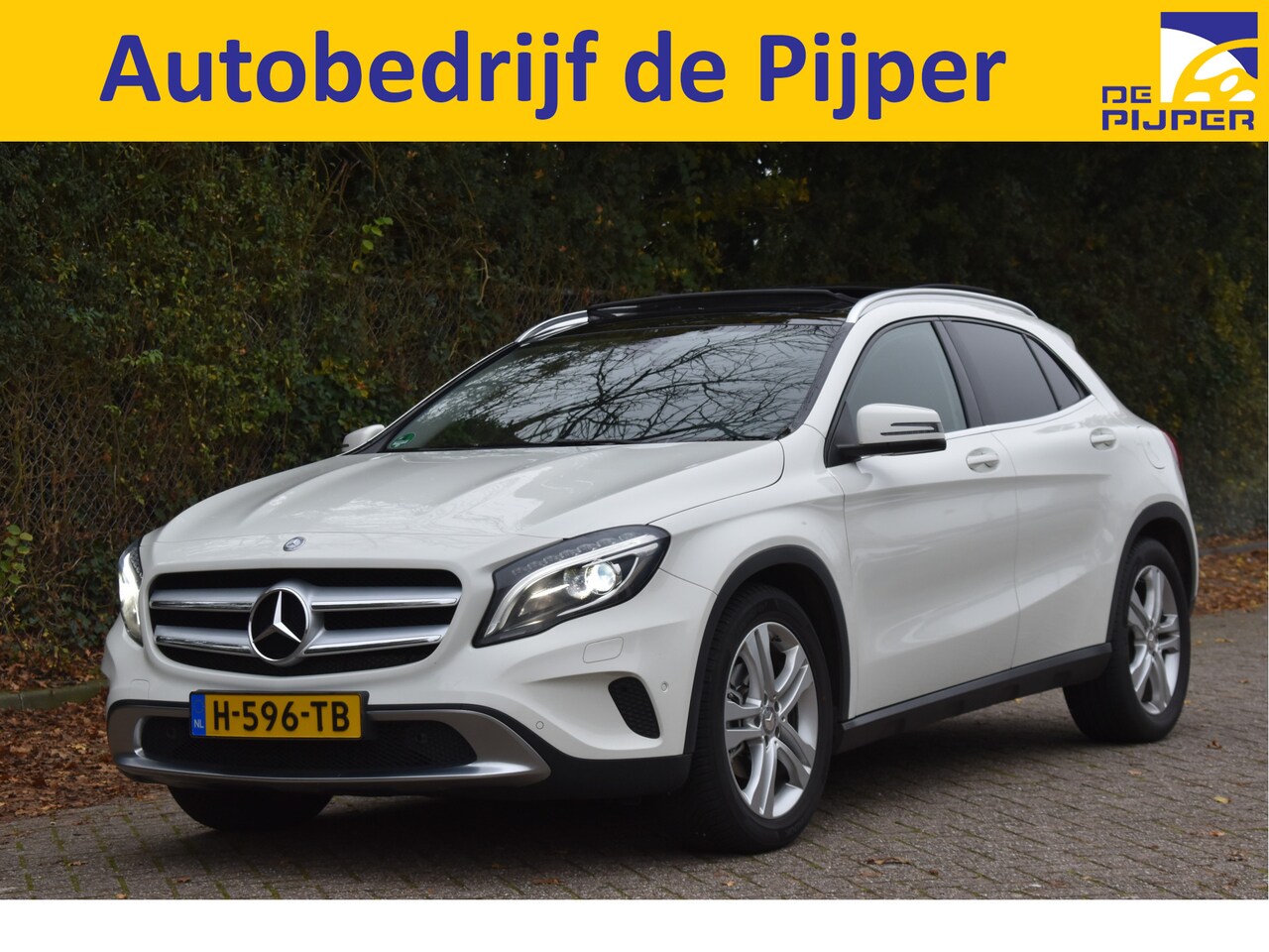 Mercedes-Benz GLA-Klasse - 180 Ambition | Open dak | Stoelverwarming | Nav | Cruise Contr | Xenon | PDC rondom - AutoWereld.nl