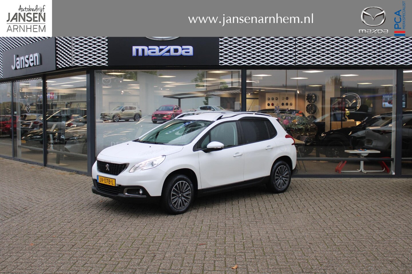 Peugeot 2008 - 1.2 PureTech Active 1.2 PureTech Active , Trekhaak, Navi, Airco, Cruise, Armsteun, All Season, Dakrails, Elekt - AutoWereld.nl