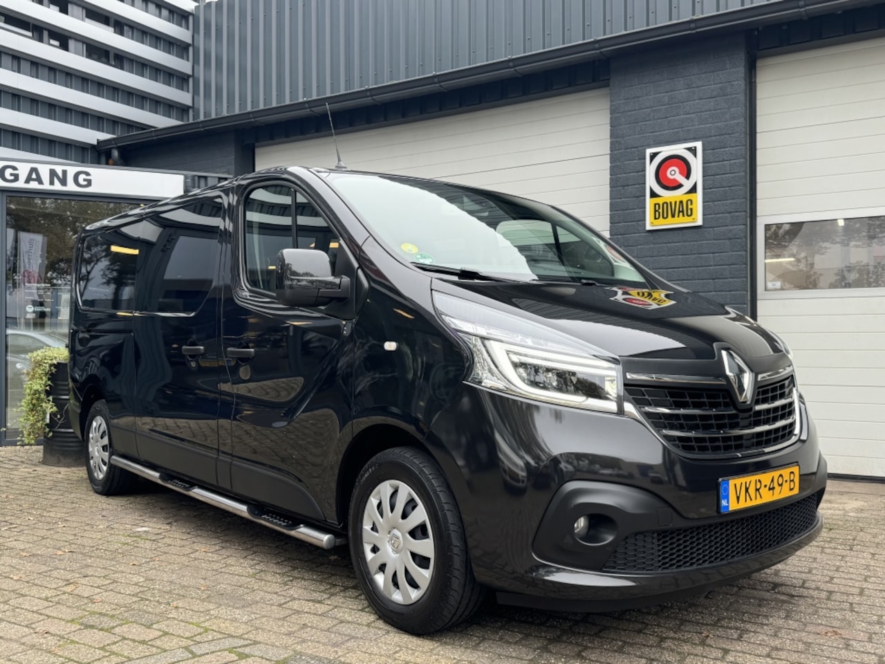 Renault Trafic - 2.0 dCi T29 L2H1 DC 2.0 dCi T29 L2H1DCLu - AutoWereld.nl