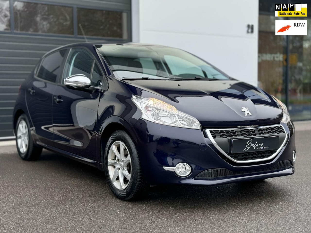 Peugeot 208 - 1.2 PureTech Style Dealer onderhoud|4seizoensban - AutoWereld.nl