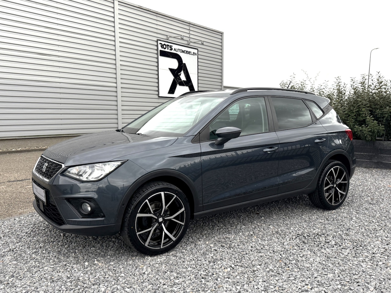 Seat Arona - 1.0 TSI DSG Navi|Camera|Cruis|PDC|Carplay Grijs - AutoWereld.nl