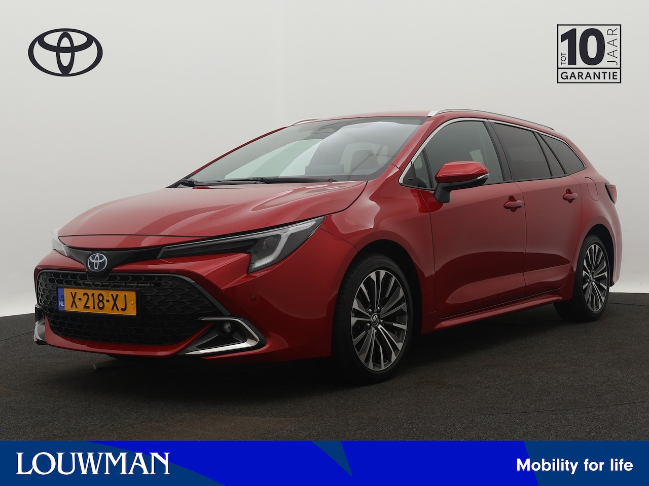 Toyota Corolla Touring Sports - 1.8 Hybrid First Edition | Navigatie | Camera | Stoelverwarming | Parkeersensoren | LM vel - AutoWereld.nl