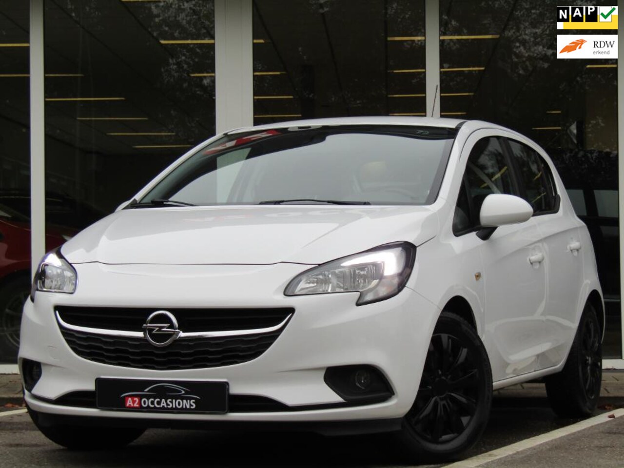 Opel Corsa - 1.4 90pk Airco/Cruise/Bluetooth/Stoel en Stuurverwarming - AutoWereld.nl