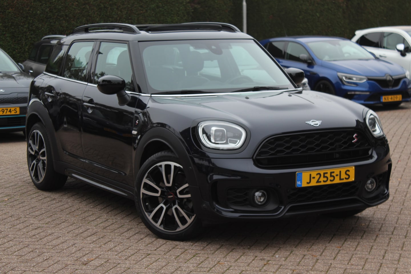 MINI Countryman - Mini 2.0 Cooper S Hammersmith / Panoramadak / Leder / Keyless / 19'' / Navigatie / Virtual - AutoWereld.nl