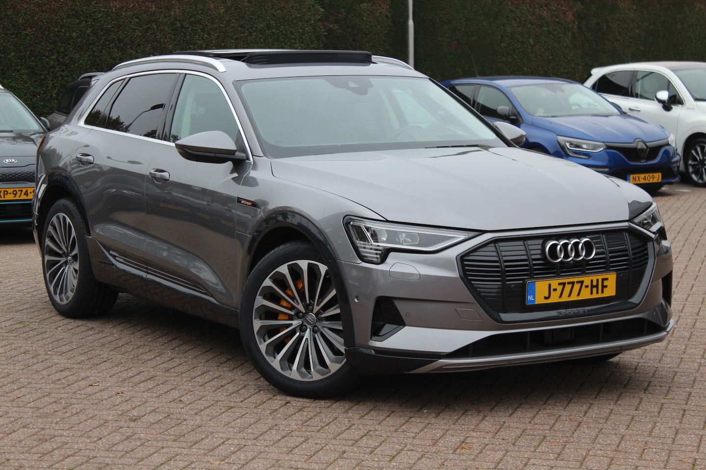 Audi e-tron - 55 quattro advanced Pro Line Plus 95 kWh / Panoramadak / 360Camera / Head-up / 21'' / B&O - AutoWereld.nl