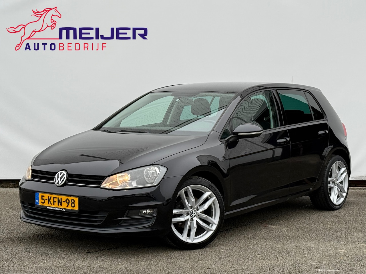 Volkswagen Golf - 1.2 TSI Trendline Sportvelgen | Cruise | Airco | 5 Deurs !! - AutoWereld.nl