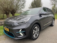 Kia e-Niro - ExecutiveLine 64 kWh/3Fase/Leer/trekhaak/winterset/subsidie