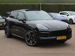 Porsche Cayenne - 3.0 E-Hybrid / Trekhaak / Panoramadak / Camera / 22'' / Sportdesign / Sportchrono / Keyles