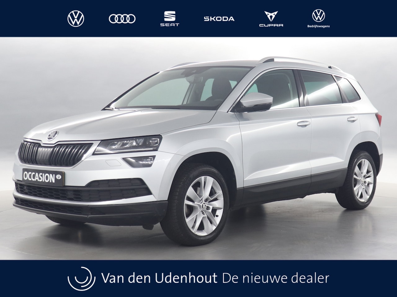 Skoda Karoq - 1.5 TSI 150pk ACT Business Edition DSG / Navigatie / Camera / Stoelverwarming / Xenon - AutoWereld.nl