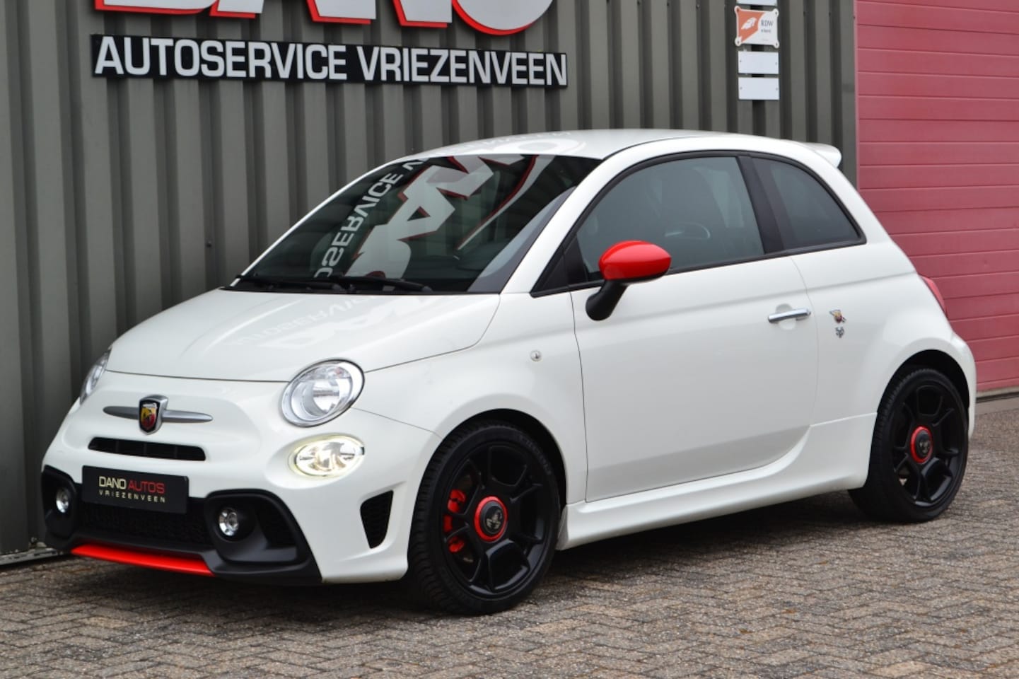 Abarth 500 - 595 1.4 T-Jet Pista Navi/LED/160PK/17'' inch - AutoWereld.nl