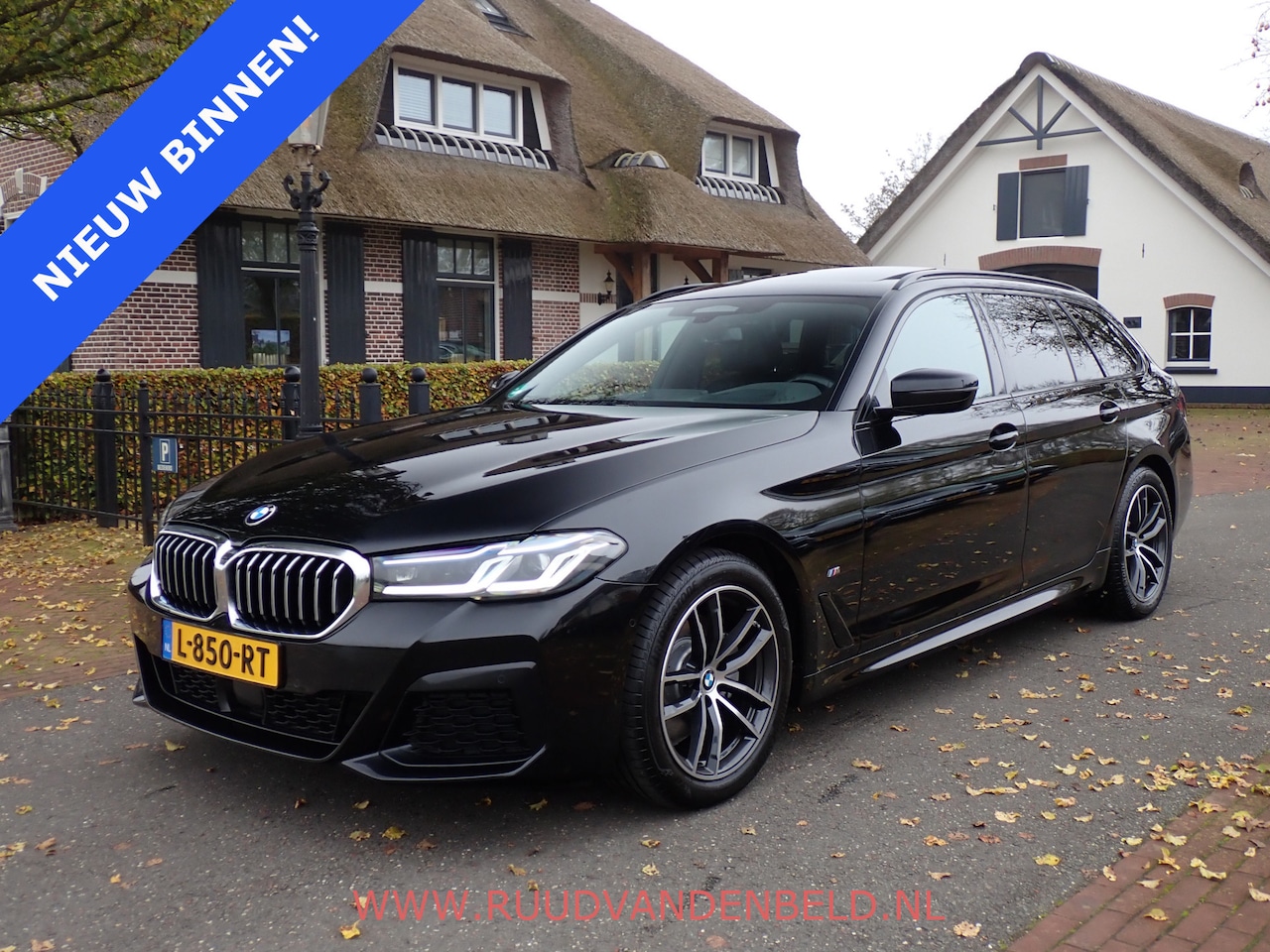 BMW 5-serie Touring - 520D LCI M-PAKKET PANODAK/KEYLESS/HEADUP/CAMERA/TREKHAAK - AutoWereld.nl