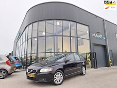 Volvo V50 - 2.4i Momentum | Youngtimer | Dealer onderhouden