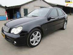 Mercedes-Benz C-klasse - 180 K. sport line automaat nieuwstaat