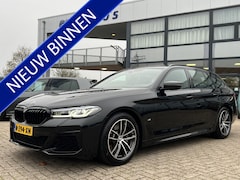 BMW 5-serie Touring - 520i Business Edition Plus M-Sport Laser Licht Trekhaak Elek. Comfort Stoelen Panoramadak