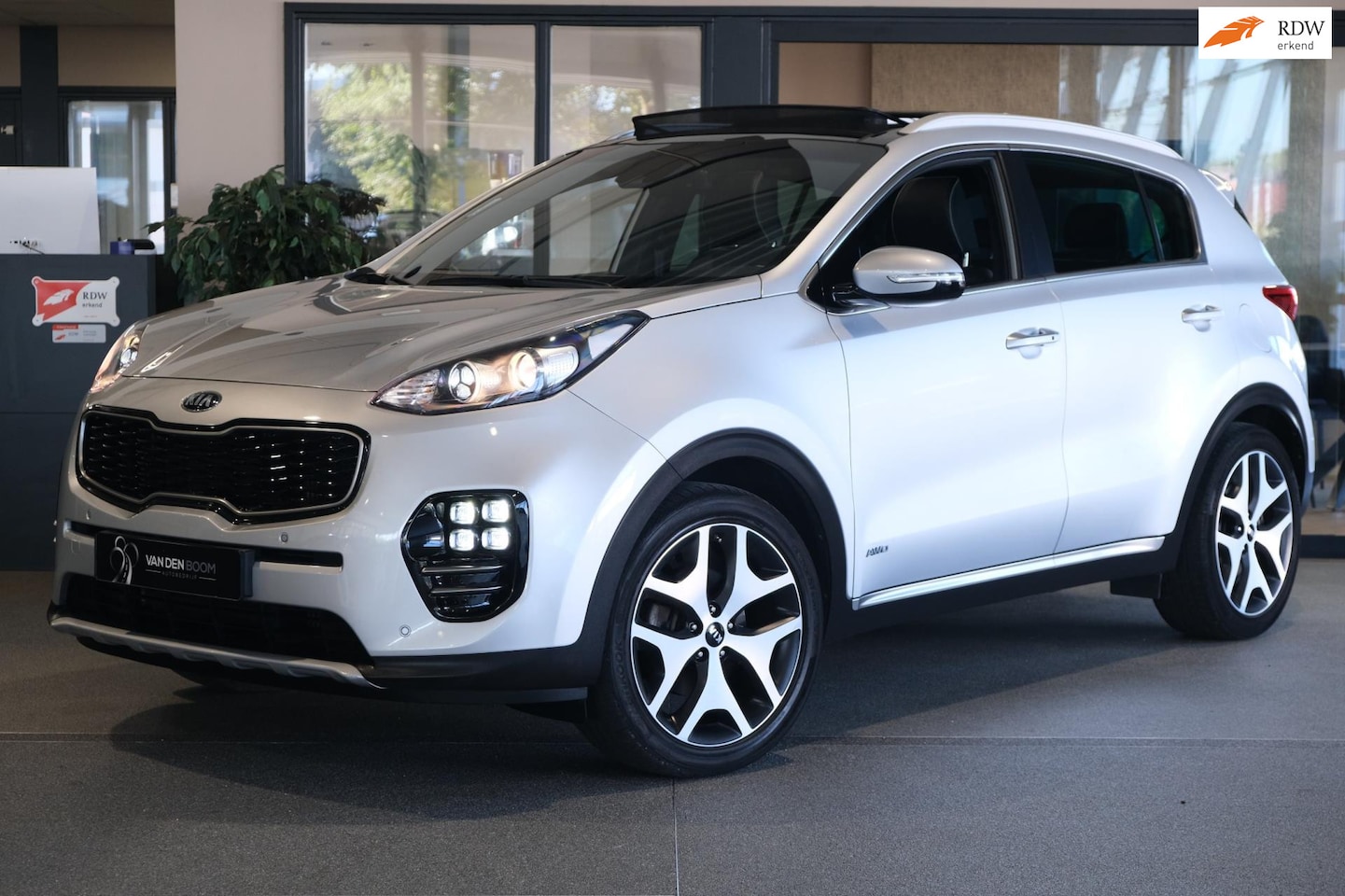 Kia Sportage - 1.6 T-GDI 4WD GT-Line Pano Trek Navi Leder Cam Full Option - AutoWereld.nl