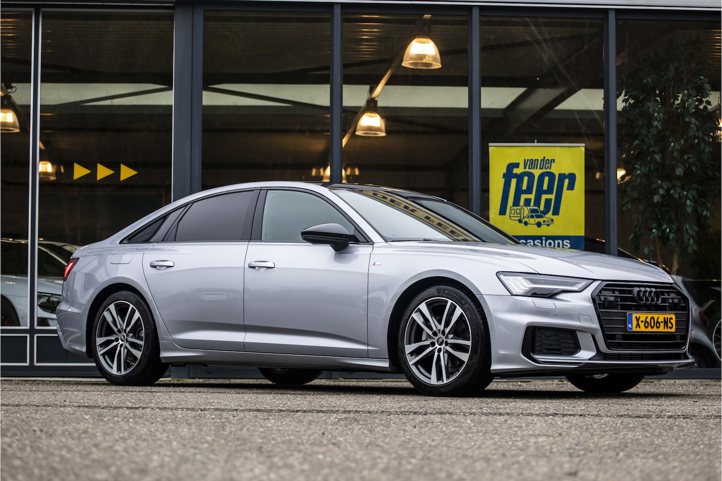 Audi A6 Limousine - 40 TFSI S edition Competition - AutoWereld.nl