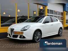 Alfa Romeo Giulietta - 1.4 Turbo 170PK Exclusive Panorama