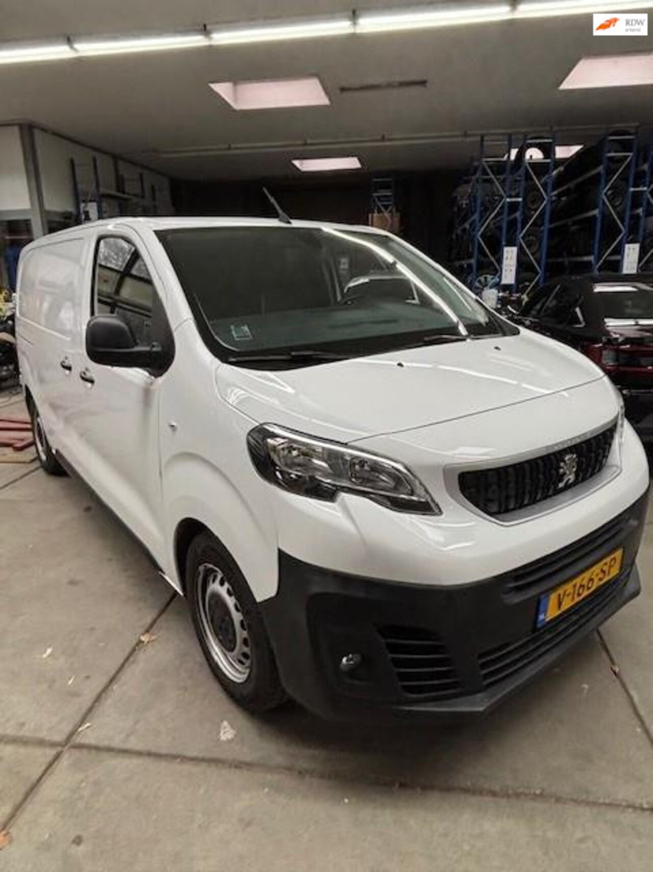 Peugeot Expert - 226S 1.6 BlueHDI 115 Premium - AutoWereld.nl