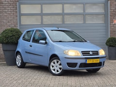 Fiat Punto - 1.4-16V Young In goede staat, apk tot 06-2025