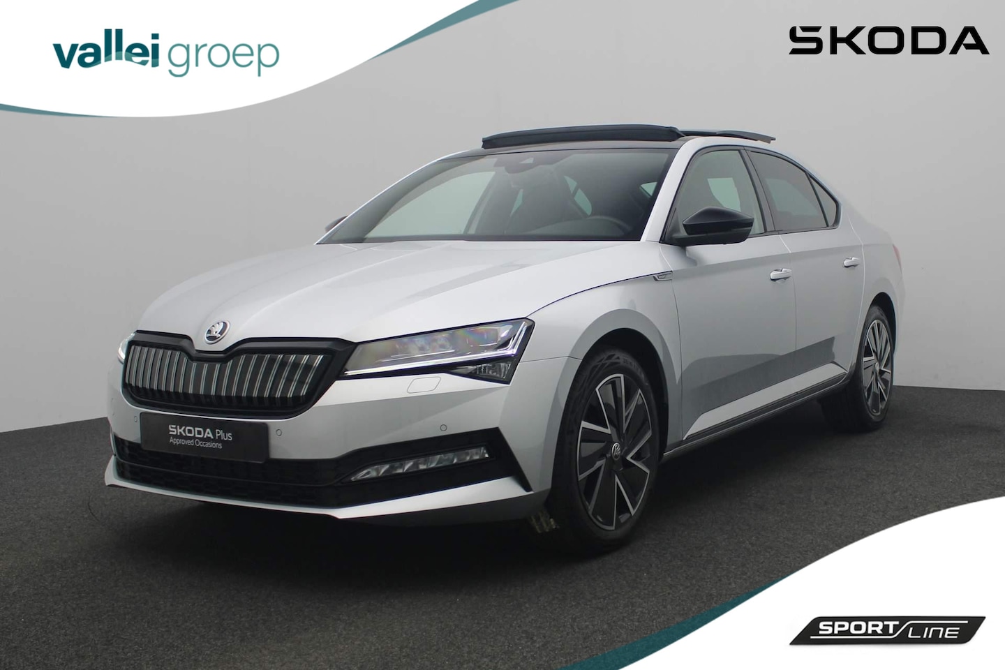 Skoda Superb - 1.4 TSI 218PK DSG iV PHEV Sportline Business | Pano | Matrix LED | Elektr. voorstoelen met - AutoWereld.nl