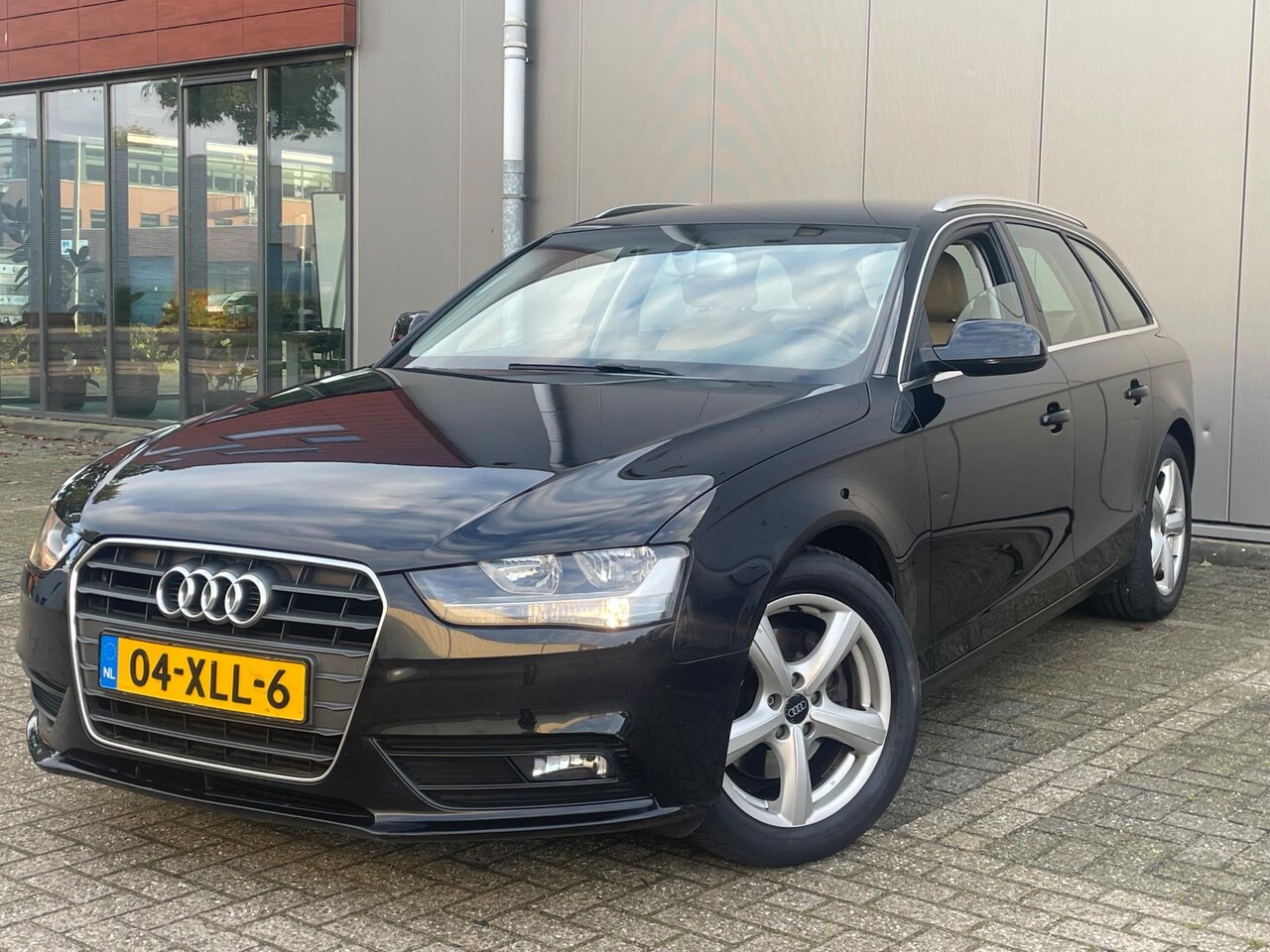 Audi A4 Avant - 1.8 TFSI Business Automaat Navigatie Trekhaak Leder - AutoWereld.nl