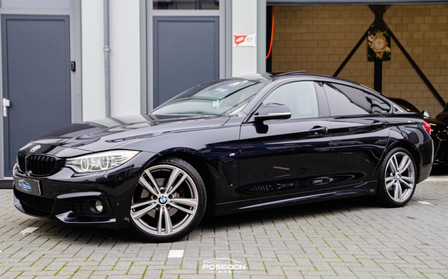 BMW 4-serie Gran Coupé - 420d xDrive M-Pakket | Schuifdak | Keyless | Head-Up | Line assist | A.Camera | BOMVOLL!! - AutoWereld.nl