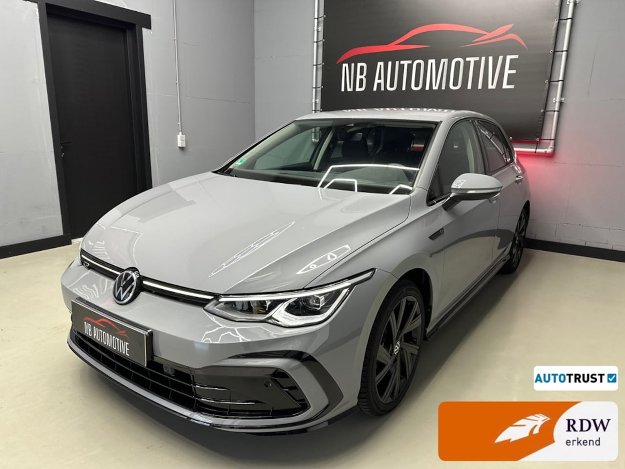 Volkswagen Golf - 8 1.5 eTSI R-line 2022 - AutoWereld.nl