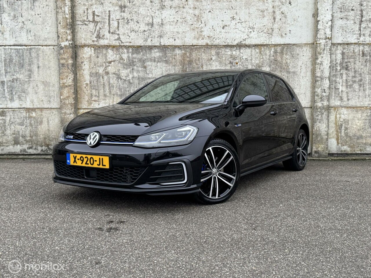 Volkswagen Golf - 1.4 TSI GTE Dynamische/Cruise/Carplay/plug in - AutoWereld.nl