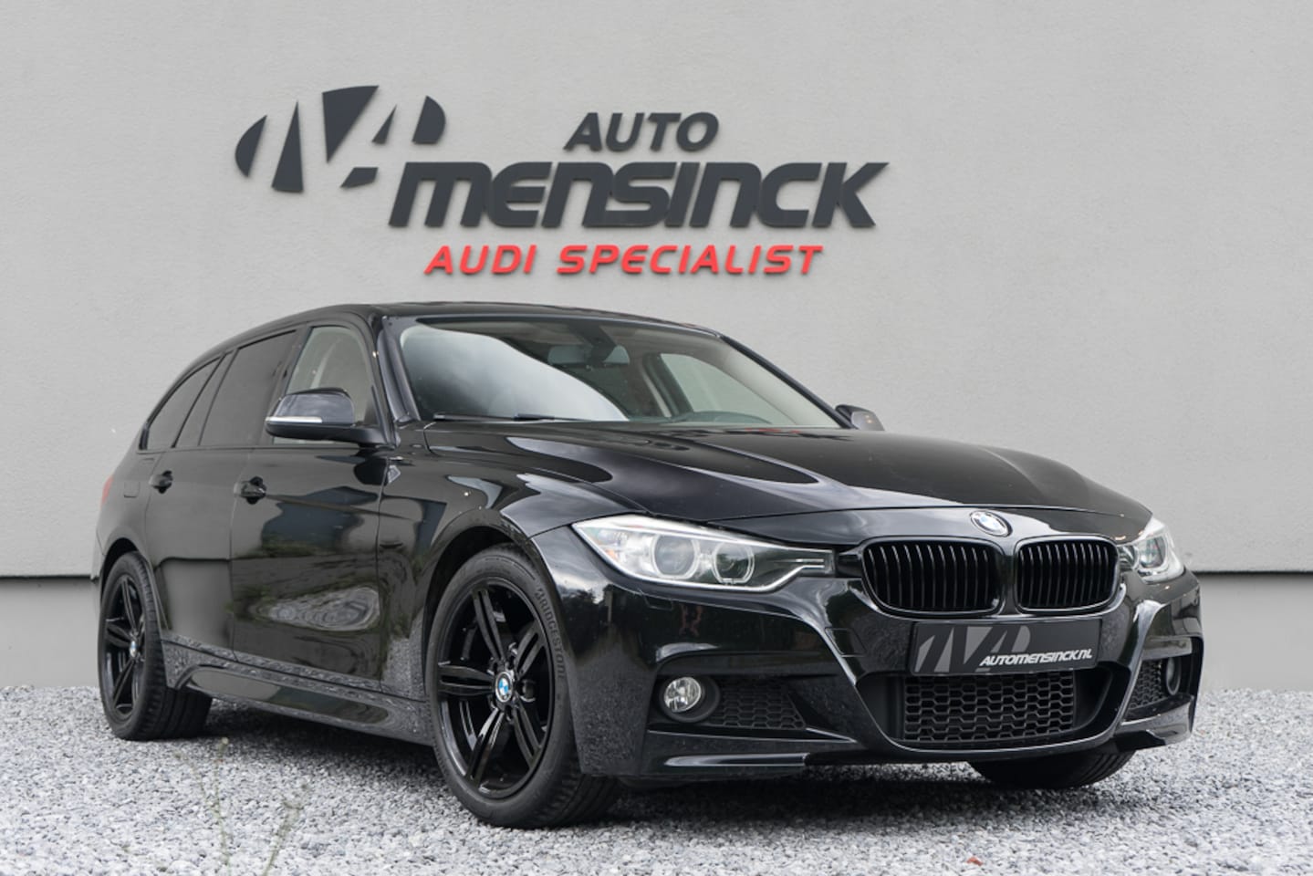 BMW 3-serie Touring - 320i High Executive / M-Sport/ Leder/ Navigatie/ Cruise Control/ Sportonderstel/ 135kW (18 - AutoWereld.nl