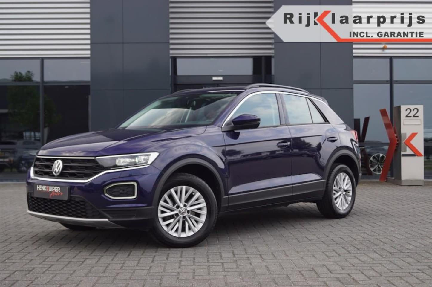 Volkswagen T-Roc - 1.5 TSI Style 150pk / Navi / PDC / ACC / Side-assist/ Trekhaak a - AutoWereld.nl