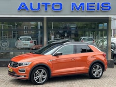 Volkswagen T-Roc - 1.5 TSI R-Line x2 Automaat Panoramadak Digital Cockpit Camera