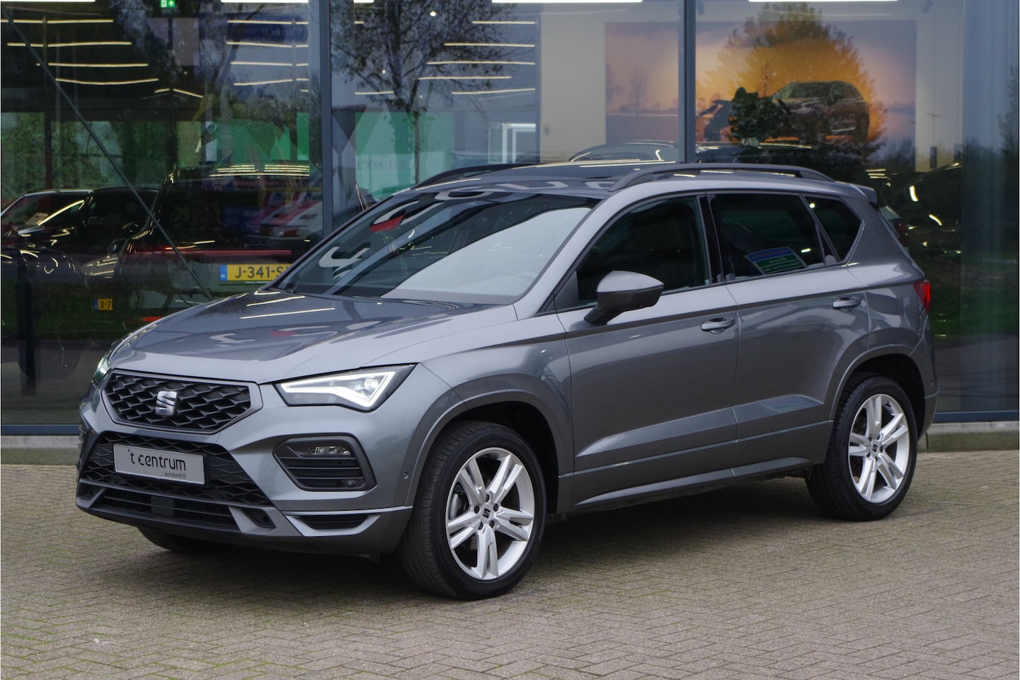 Seat Ateca - 1.5 TSI FR 150 PK Automaat BNS Intense, Panoramadak, LED, Keyless, Digitale Cockpit - AutoWereld.nl