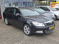 Skoda Octavia Combi - 1.2 TSI Elegance Bns DSG BAK DEFECT