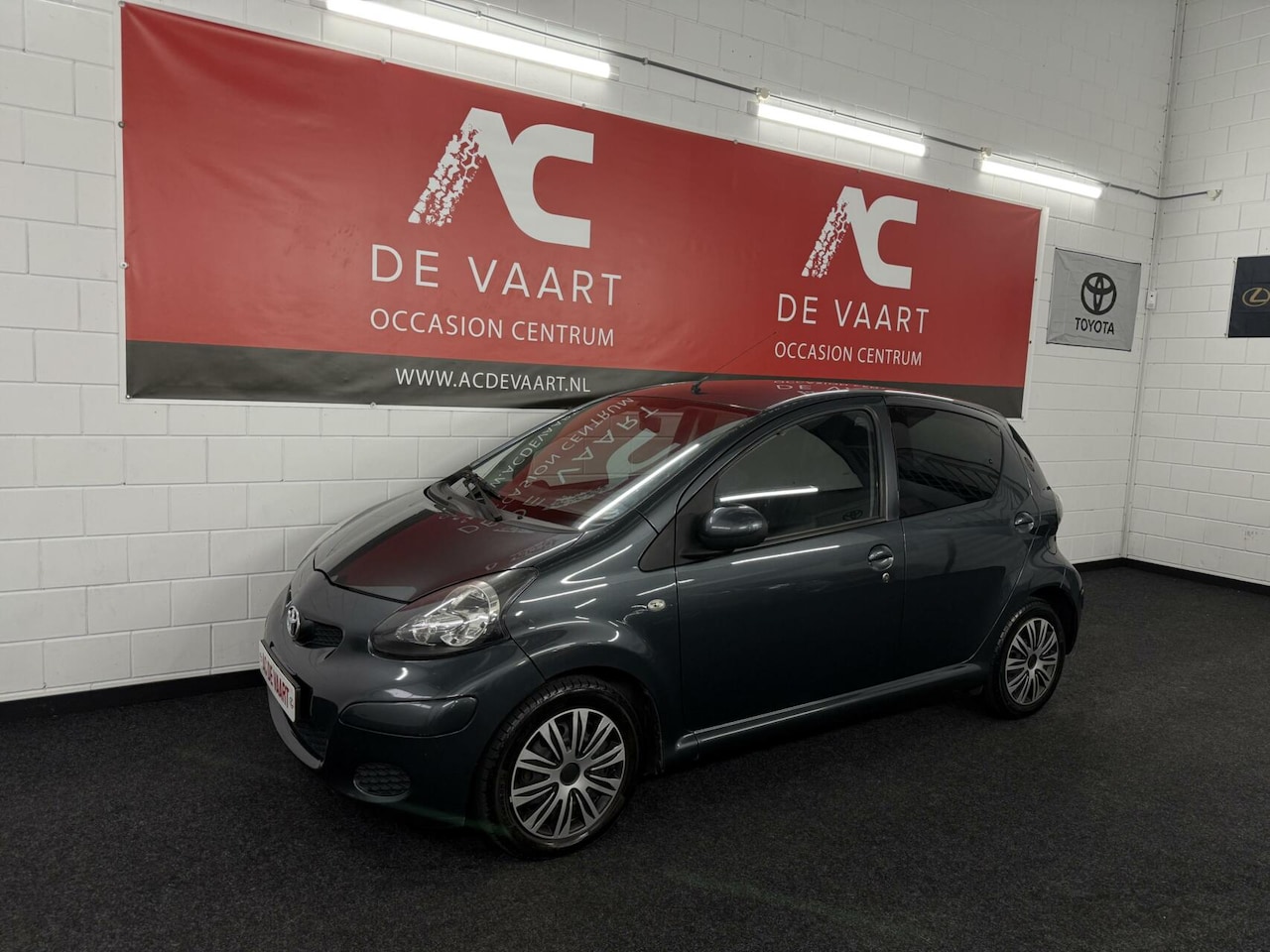 Toyota Aygo - 1.0-12V Dynamic - 5DEURS/AUTOMAAT/AIRCO/NAP - AutoWereld.nl