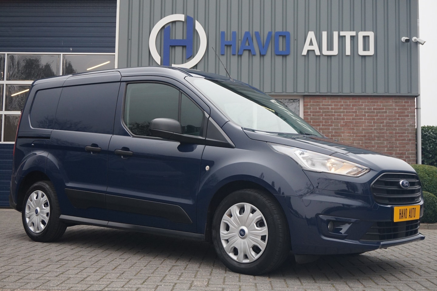 Ford Transit Connect - 1.0 Benzine L1 Trend, AIRCO, 3-ZITS - AutoWereld.nl