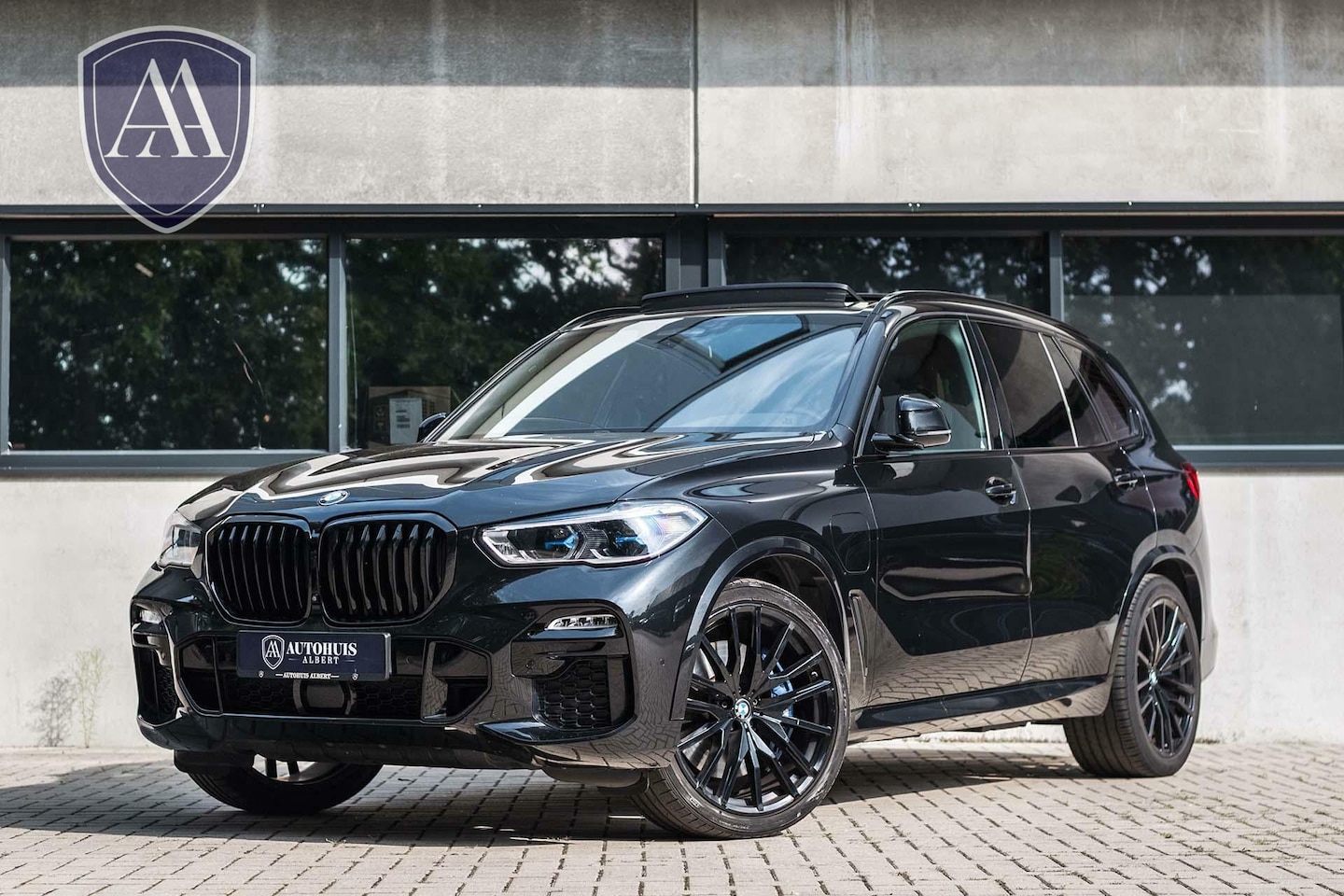 BMW X5 - xDrive45e M Sport H&K Pano Merino 22'' 360c ACC Laser - AutoWereld.nl