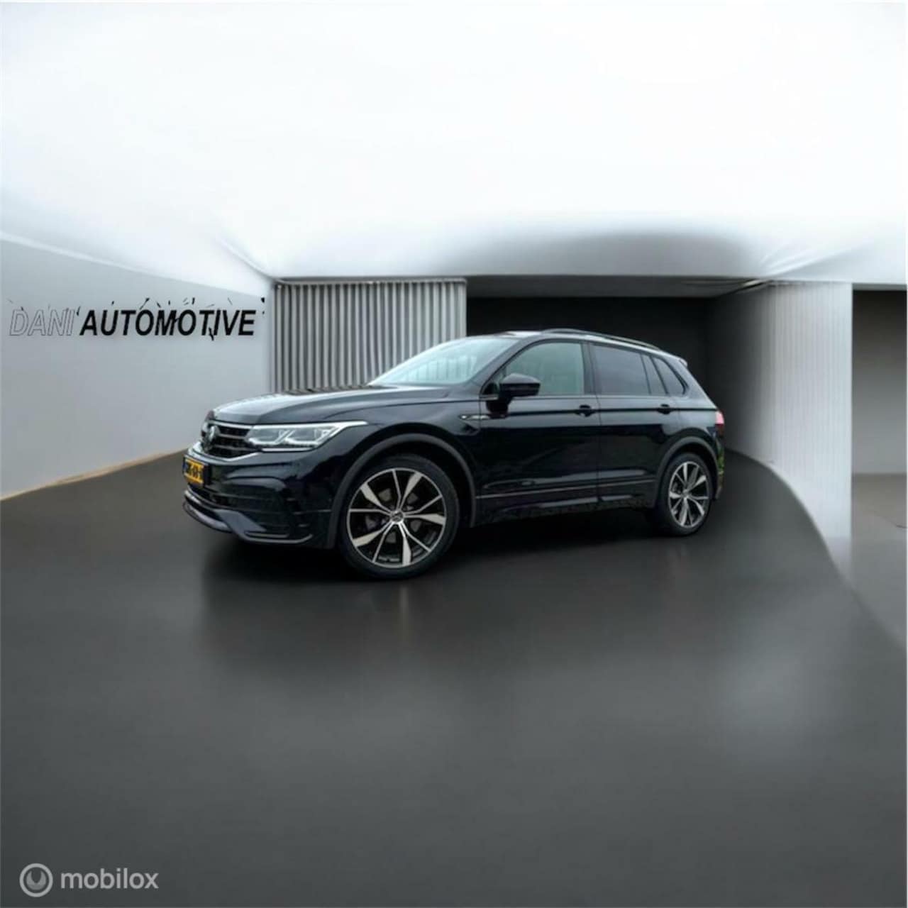 Volkswagen Tiguan - 1.5 TSI R-Line| Black Style |Panno |Sfeer| - AutoWereld.nl