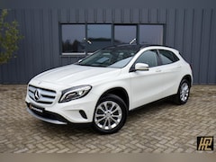 Mercedes-Benz GLA-Klasse - 180 Ambition Automaat / Panorama / Camera / Grote Navi / Trekhaak / 6 mnd garantie geen af