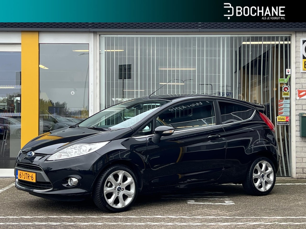 Ford Fiesta - 1.4 Titanium | AUTOMAAT | Trekhaak | Unieke kilometerstand | Voorruit verwarming | Parkeer - AutoWereld.nl