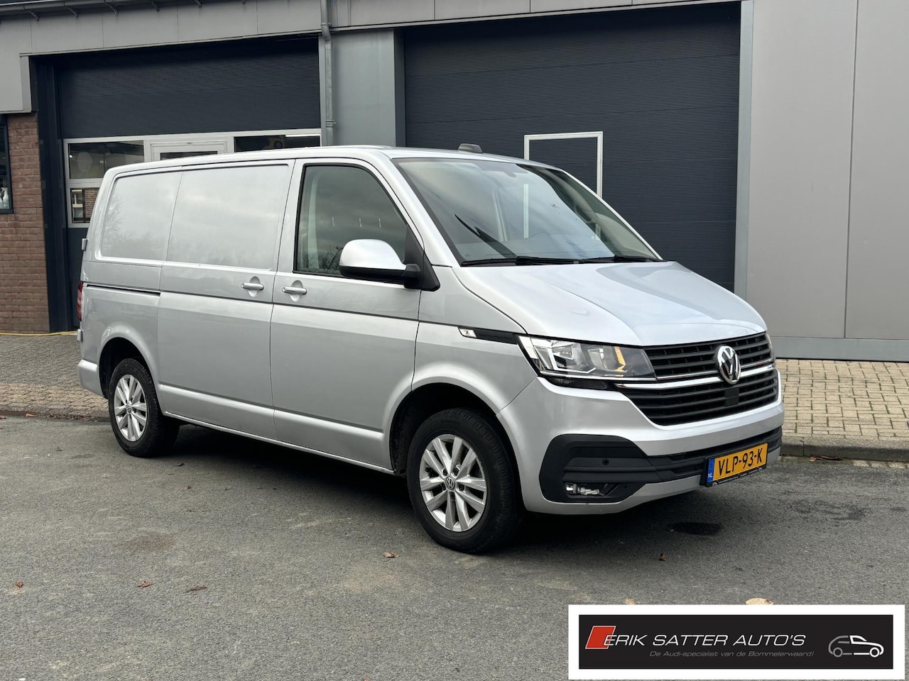 Volkswagen Transporter - 2.0 TDI L1H1 28 Highline facelift| PDC V+A| Navigatie| Apps - AutoWereld.nl