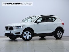 Volvo XC40 - T2 Automaat Momentum / CarPlay / Parkeercamera / Park assist voor+achter