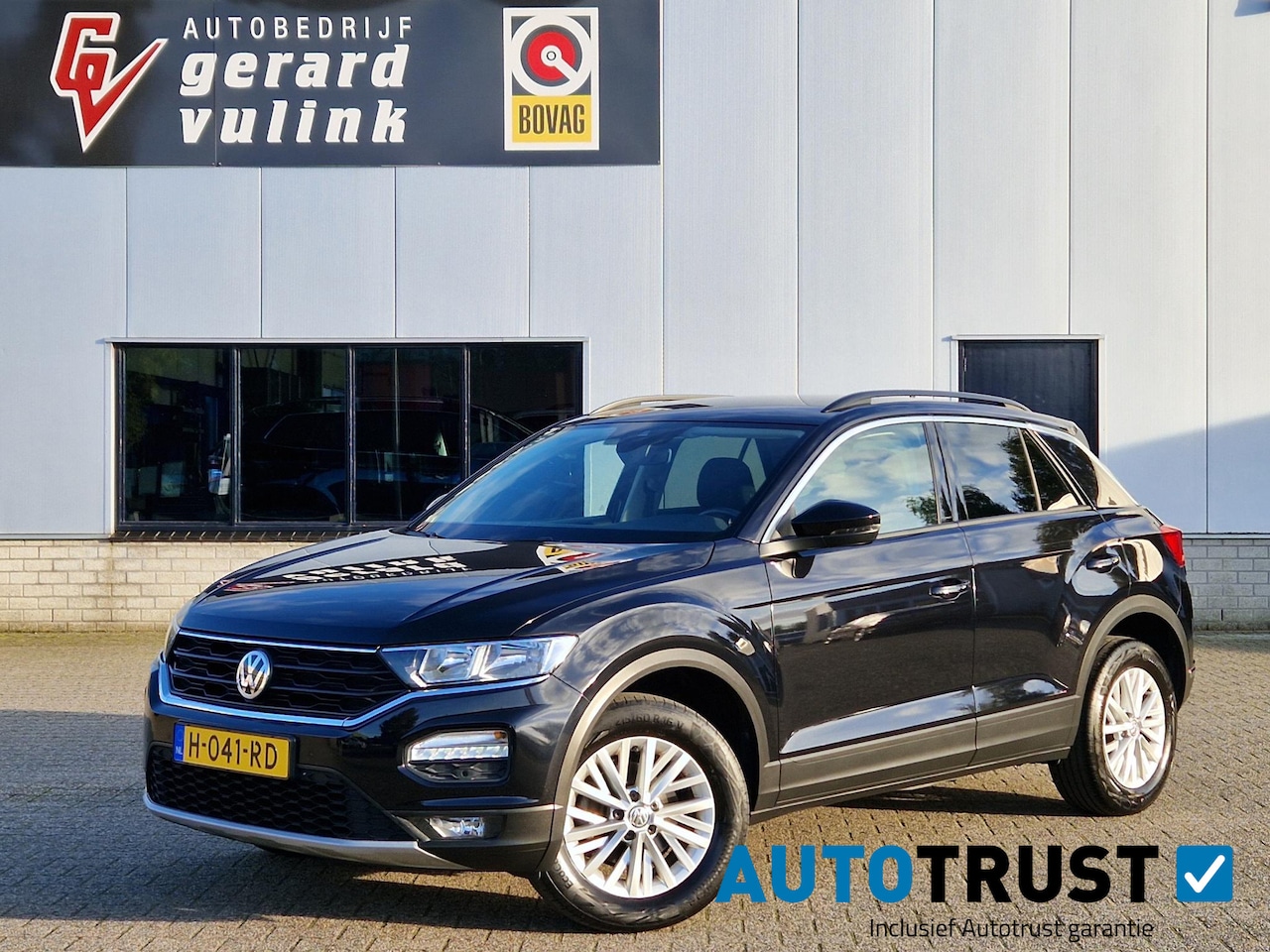 Volkswagen T-Roc - 1.5 TSI Style DSG NAV ADAPTIVE CRUISE PDC - AutoWereld.nl