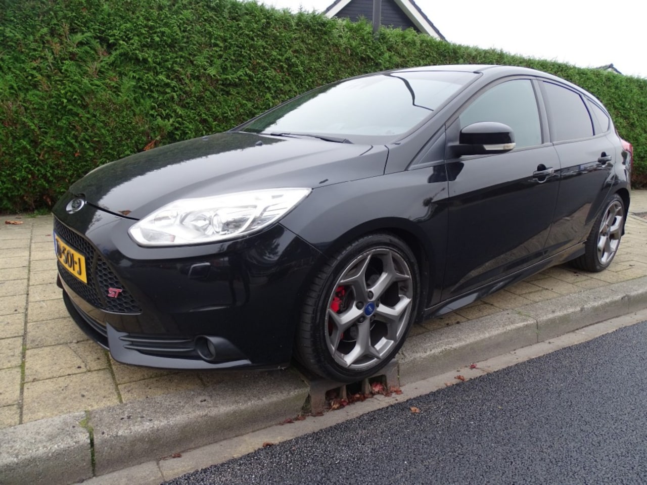 Ford Focus - 2.0 ECOB. ST-2-250Pk-Xenon-HLf Lr-Clima-Cruise-Blth-Navi-Usb - AutoWereld.nl