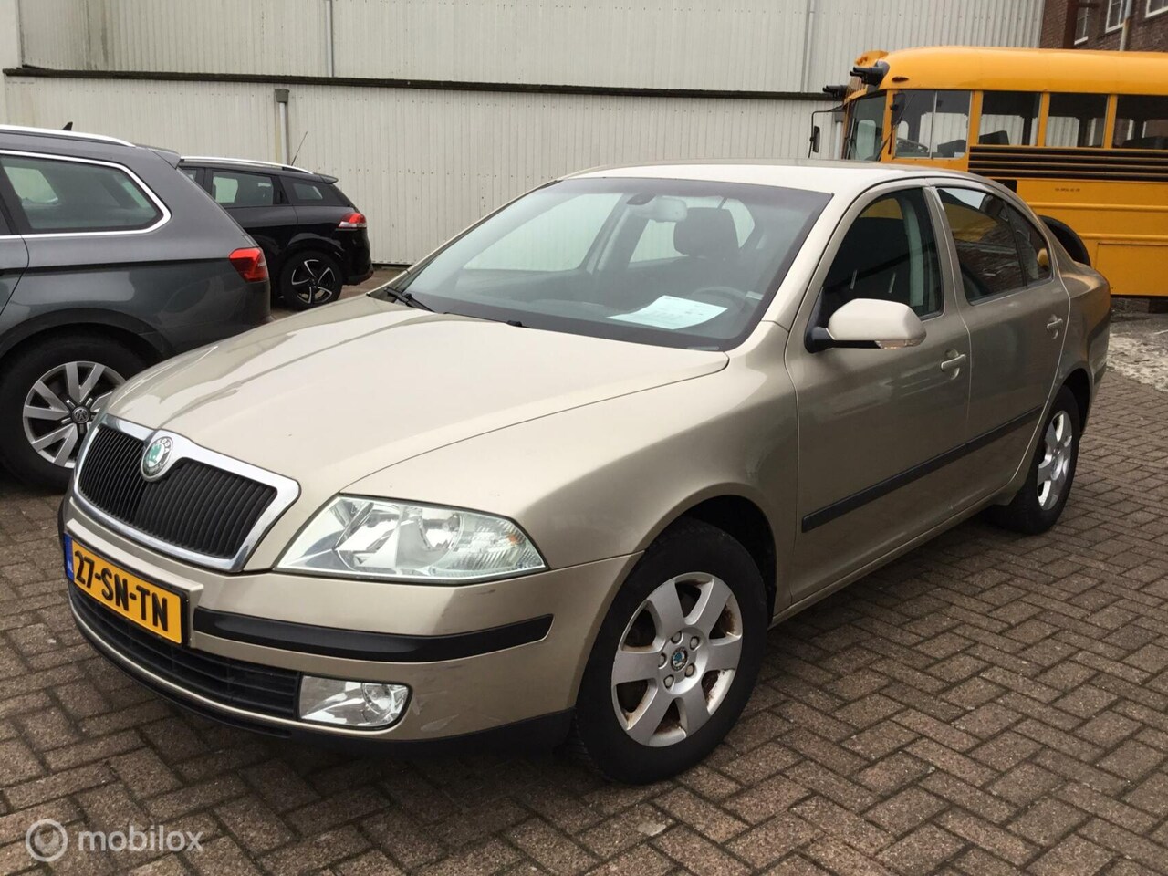 Skoda Octavia - 2.0 FSI Elegance Nette en goede auto Rijd 100% - AutoWereld.nl