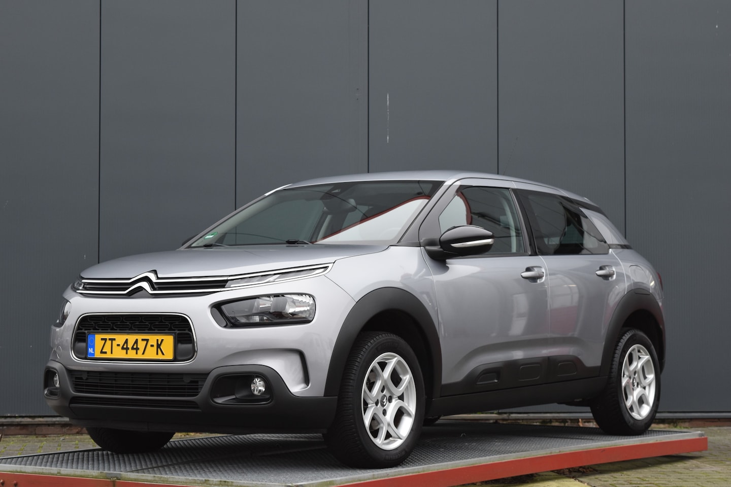 Citroën C4 Cactus - 1.2 PureTech Business trekhaak - AutoWereld.nl