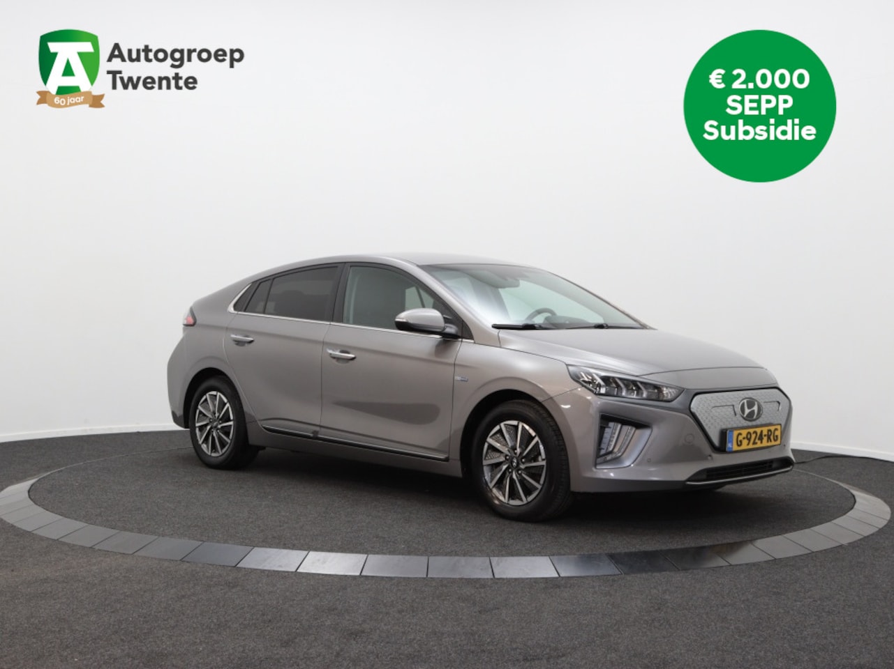 Hyundai IONIQ - Premium EV 38 kWh | DAB | Carplay | Cruise Control | Airco | - AutoWereld.nl