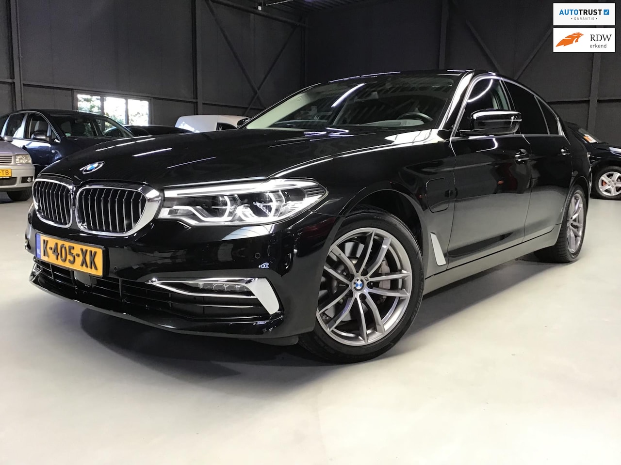 BMW 5-serie - 530e iPerformance High Executive I Leder I Led I Navi I Softclose I HU I 360cam I Carplay - AutoWereld.nl