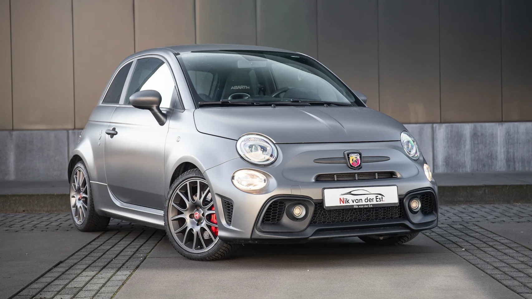 Abarth 595 - 1.4 T-Jet Abarth Competizione 70th Anniversary - AutoWereld.nl