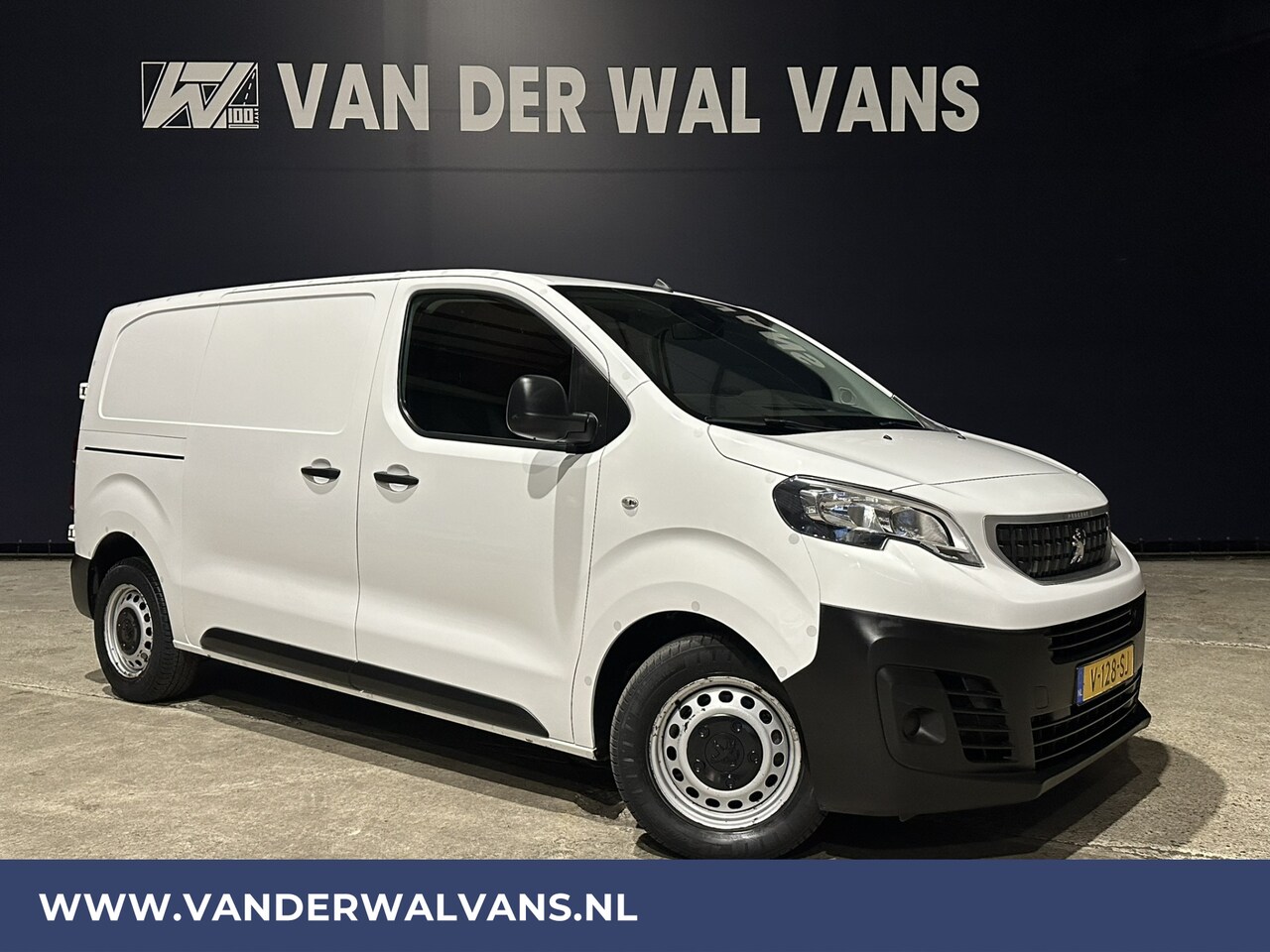 Peugeot Expert - 2.0 BlueHDI 123pk L2H1 Euro6 Airco | 2500kg Trekhaak | Cruisecontrol Parkeersensoren - AutoWereld.nl