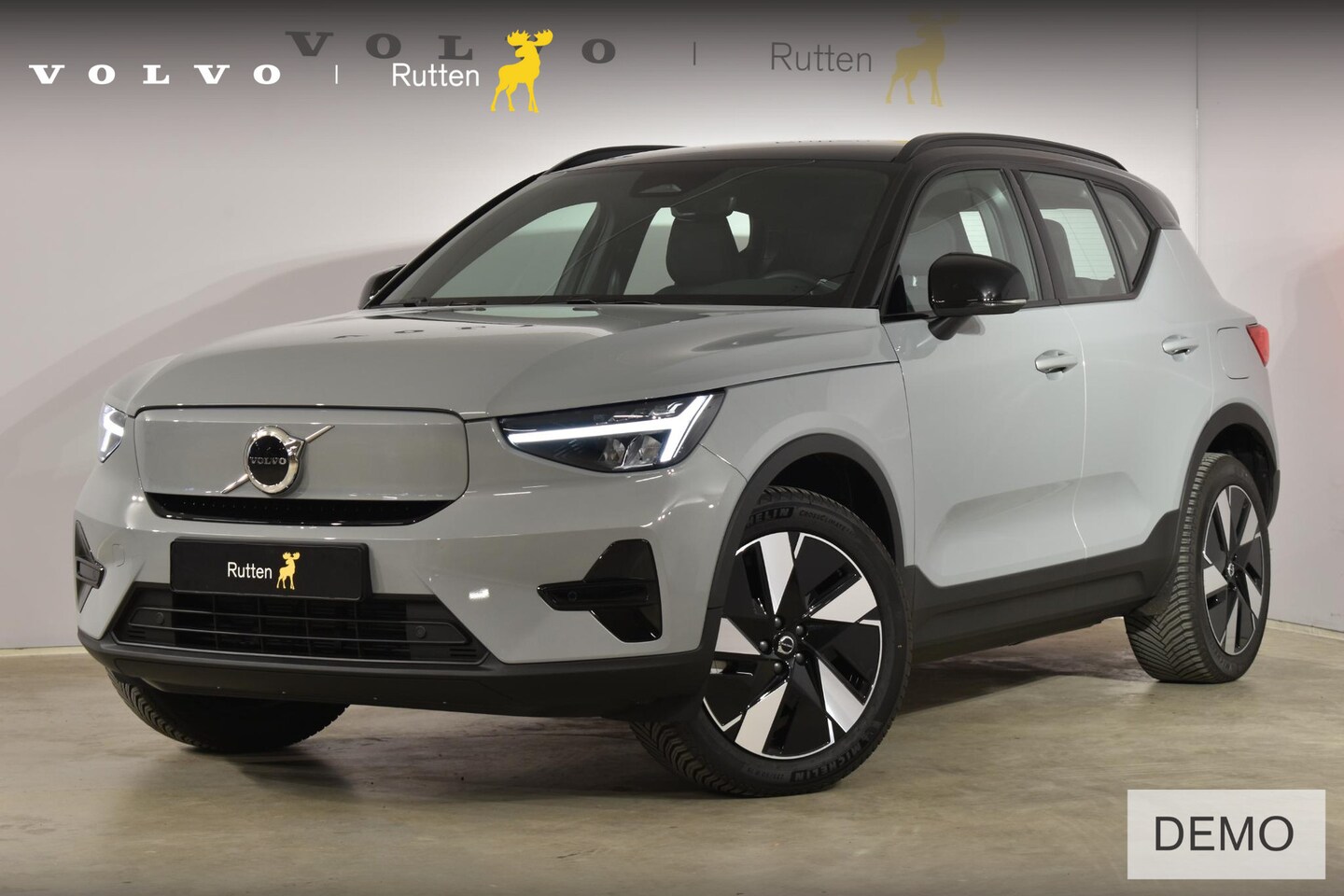 Volvo XC40 - 238PK / 69 KWh Single Motor Plus / Driver Assist / Auto pilot / Google Navigatie / Apple C - AutoWereld.nl